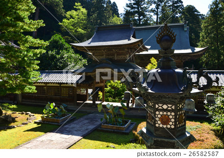 Fukui Eiheiji Temple Nakamekomon (2016.10) 26582587