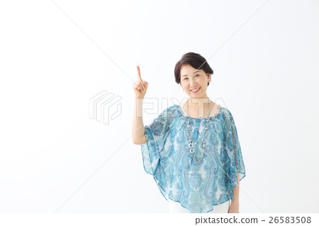 中間女性點 26583508