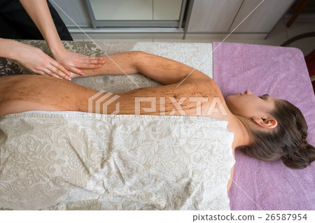Top view of girl getting procedure in spa salon 26587954