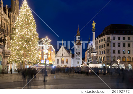 The Old Town Hall of Munich by Night 26592772