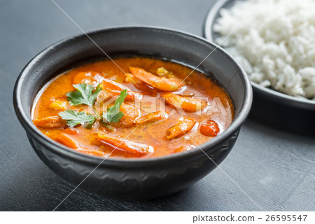Thai yellow curry with seafood and white rice 26595547