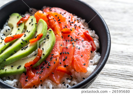 White rice with salmon and avocado 26595680