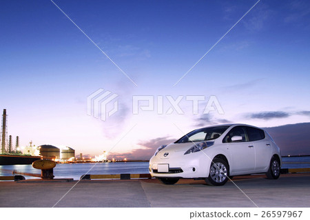Electric car that is kind to the earth [Sunrise] 26597967
