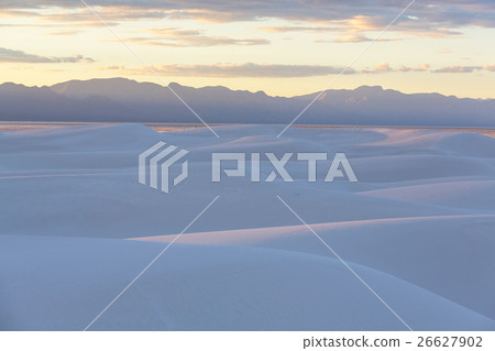 White sands 26627902