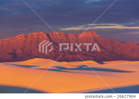 White sands White sands 26627904