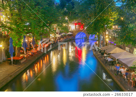 Utrecht. The city's main channel. 26633017