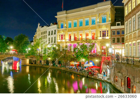 Utrecht. The city's main channel. 26633060