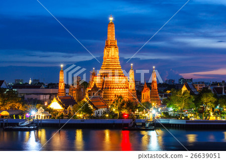 Wat Arun religious places in twilight time 26639051