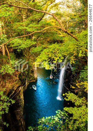 Falls of Masui In autumn leaves of autumn Falls of Masui In autumn leaves of autumn 26644677