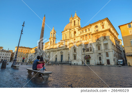 Love couple at Piazza Navona, Rome, Italy 26646029