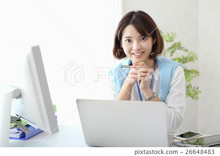 Business woman doing work Business woman doing work 26648483
