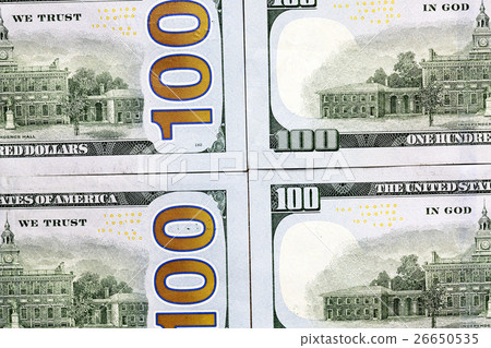 one hundred US dollars 26650535