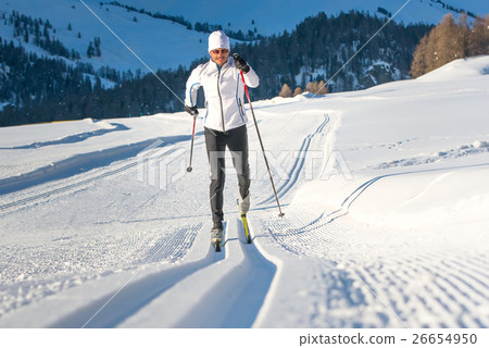 Cross-country skiing alternate 26654950