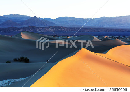 Sand dune 26656006