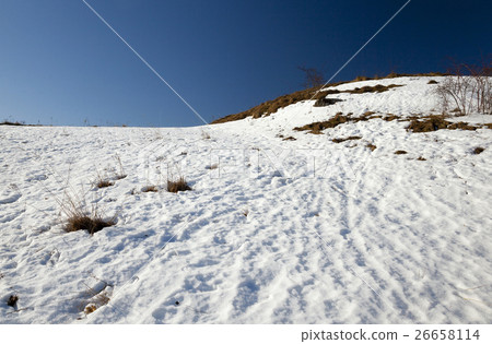 snow covered field   26658114