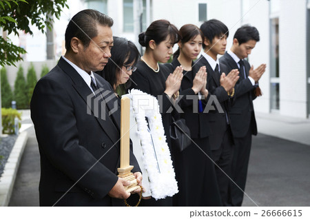 Family funeral 26666615