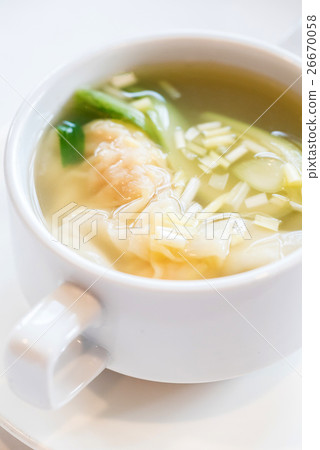 Shrimps Wonton Soup 26670058