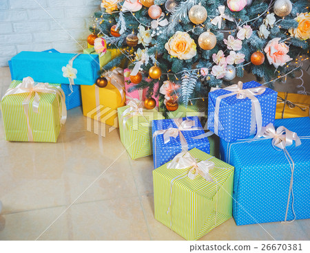 Christmas living room with Christmas tree and gift 26670381