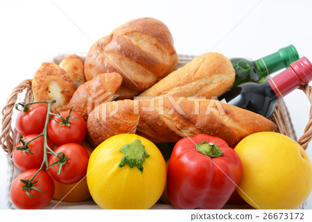 Delicious bread and fruit Delicious bread and fruit 26673172