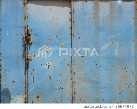 Steel door with rust 26674078