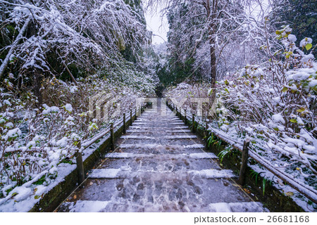 Snow Moekizukuin 26681168