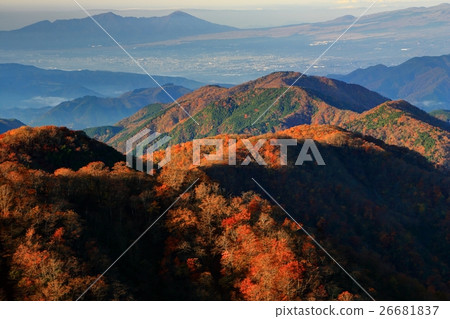 從Tanzawa·Tonodake看見的秋葉Nabe山土坎 26681837