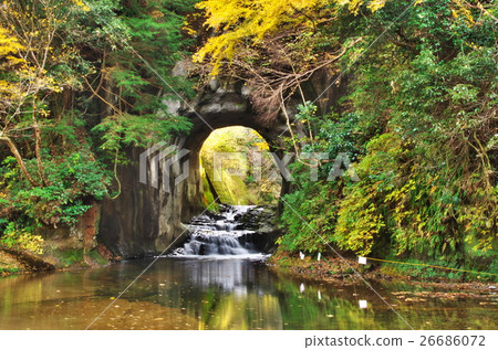 Dark groove waterfall (when in autumn leaves) 26686072
