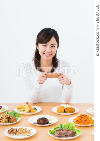 Young lady (smaho - cooking) 26687316