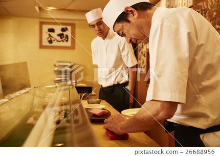 前面的壽司店 前面的壽司店 26688956