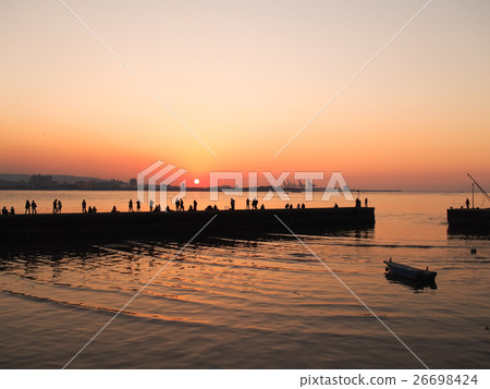 夕陽下的淡水河邊 26698424