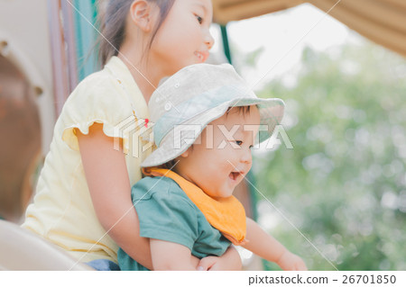 person, younger, six years old 26701850