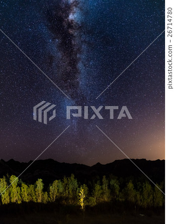 Starry sky and Milky Way arc Starry sky and Milky Way arc 26714780