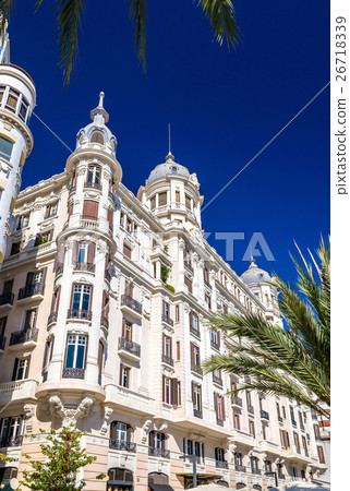 Edificio Carbonell, a historic building in 26718339