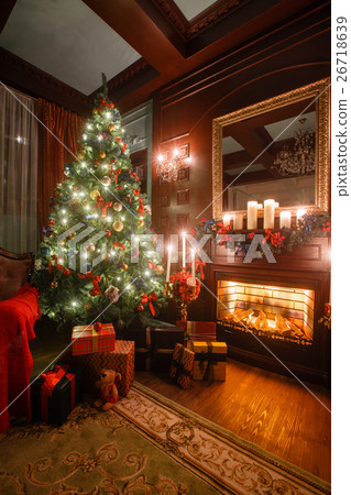 Calm image of interior Classic New Year Tree Calm image of interior Classic New Year Tree 26718639