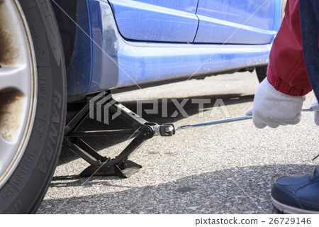 People who panta jack on cars 26729146