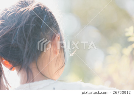 child, kid, younger 26730912