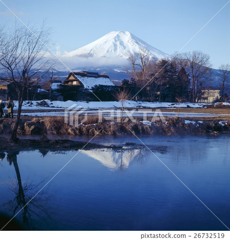 Fuji photograph taken over 30 years ago 26732519