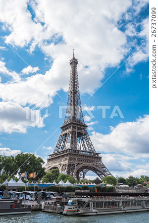Eiffel Tower 26737099