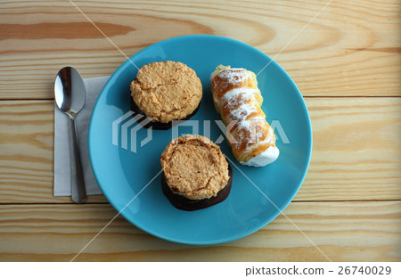 Sweet tube and coconut cookies filled jam cover 26740029