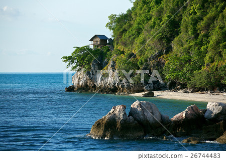 a hut on tropical birds nest island 26744483