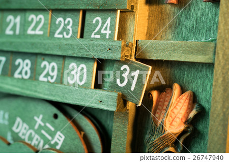 green wood calendar vintage focus day 31 green wood calendar vintage focus day 31 26747940