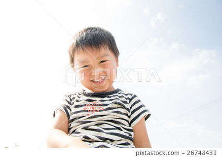 微笑男孩 26748431