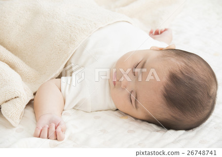 6個月大的寶寶寶寶 26748741