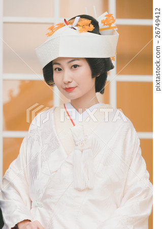 white kimono, bride, bride's head-dress 26749412