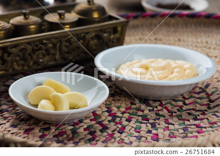 lebansese garlic sauce lebansese garlic sauce 26751684