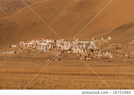 tsomoriri town in ladakh tsomoriri town in ladakh 26753468