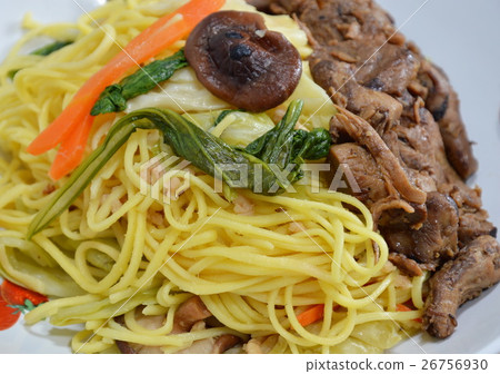 stir-fried rice noodles vegetarian stir-fried rice noodles vegetarian 26756930