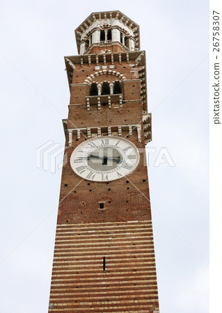 Torre dei Lamberti , high tower in Verona 26758307