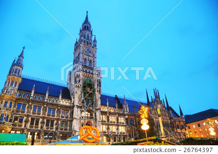 Overview of Marienplatz in Munich 26764397