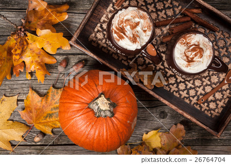 Pumpkin spice latte 26764704